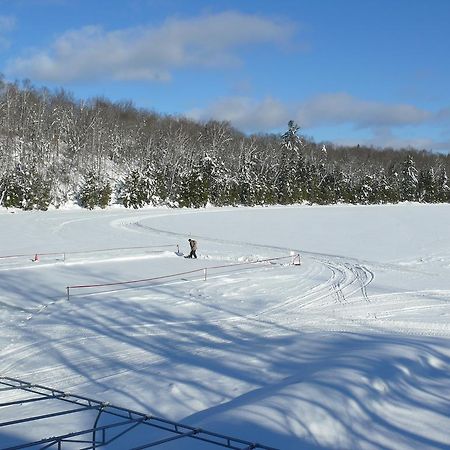 Auberge Du Lac Morency Saint Hippolyte Esterno foto